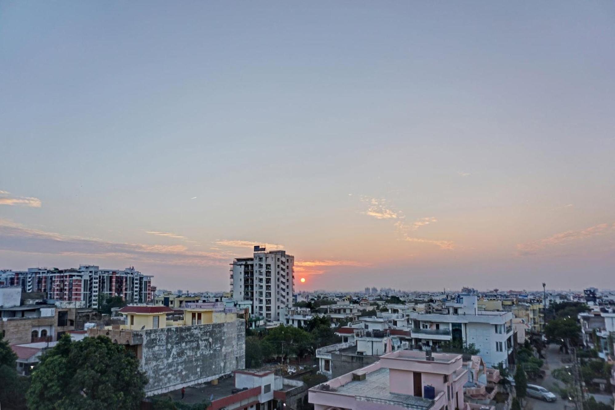 Collection O Sundew Hotel Jaipur Bagian luar foto